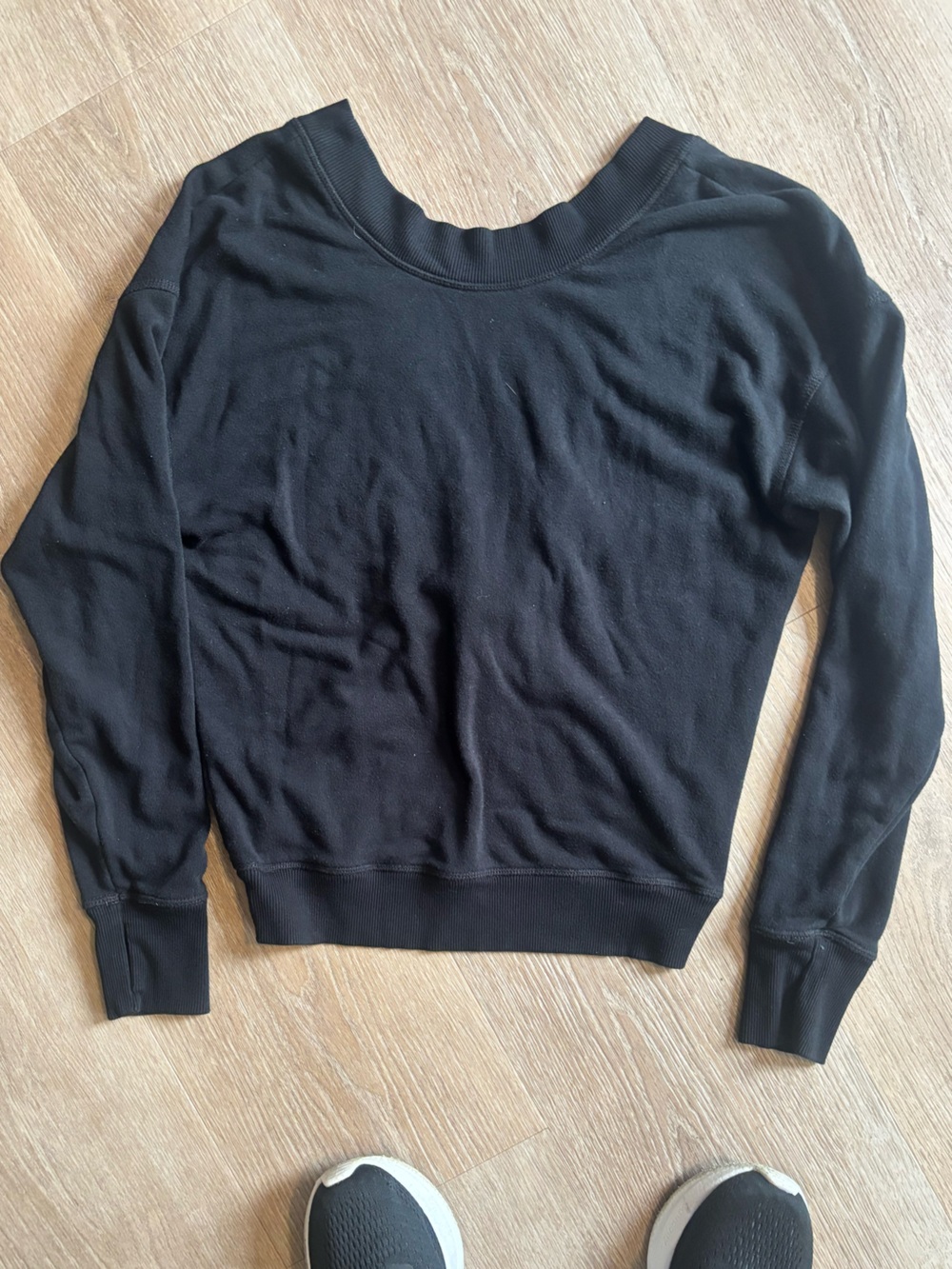 aerie women’s  Black Crewneck Pullover Sweatshirt with open back